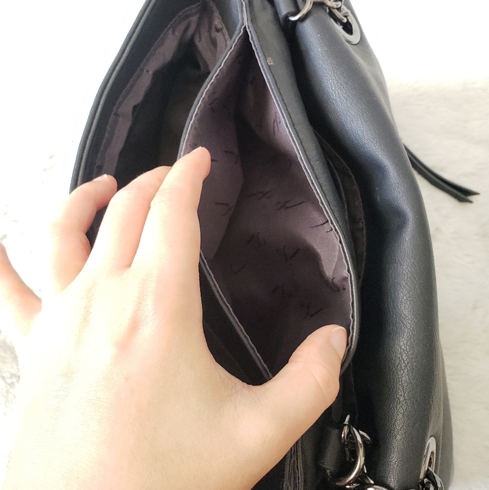 Simply Vera Wang Black Crossbody Bag - Picture 6 of 8
